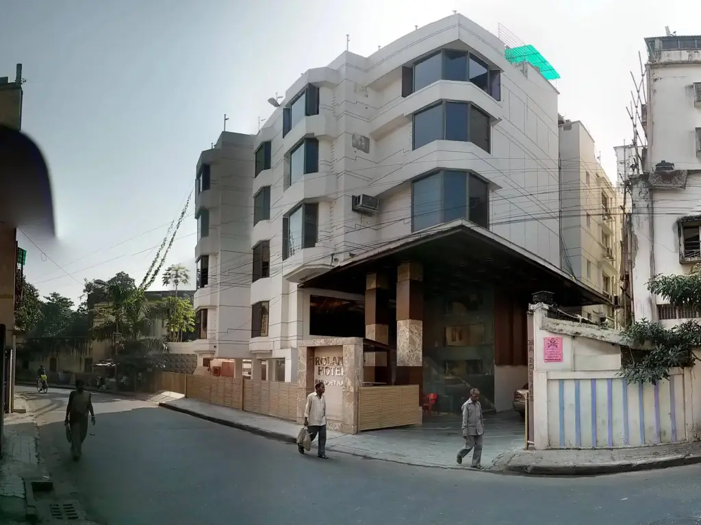 Колката: Roland Hotel
