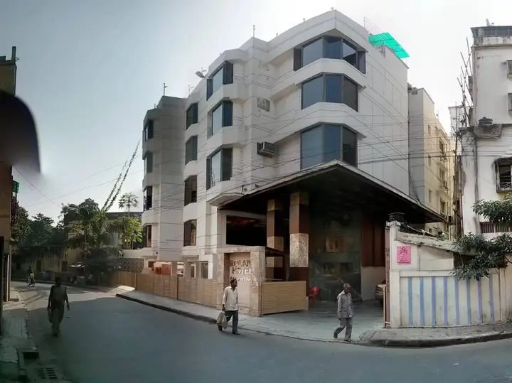 Колката: Roland Hotel