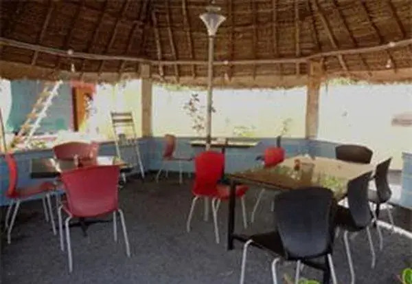Калапет: Flora Beach Guest House