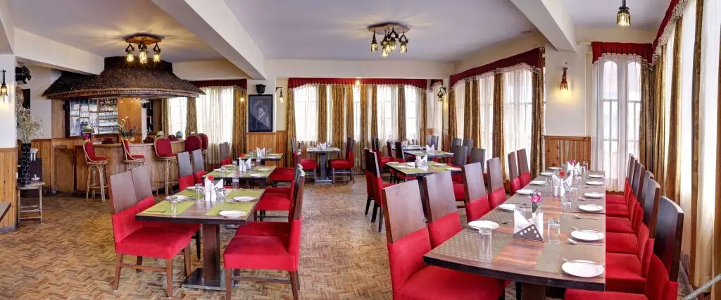 Пеллинг: Summit Newa Regency