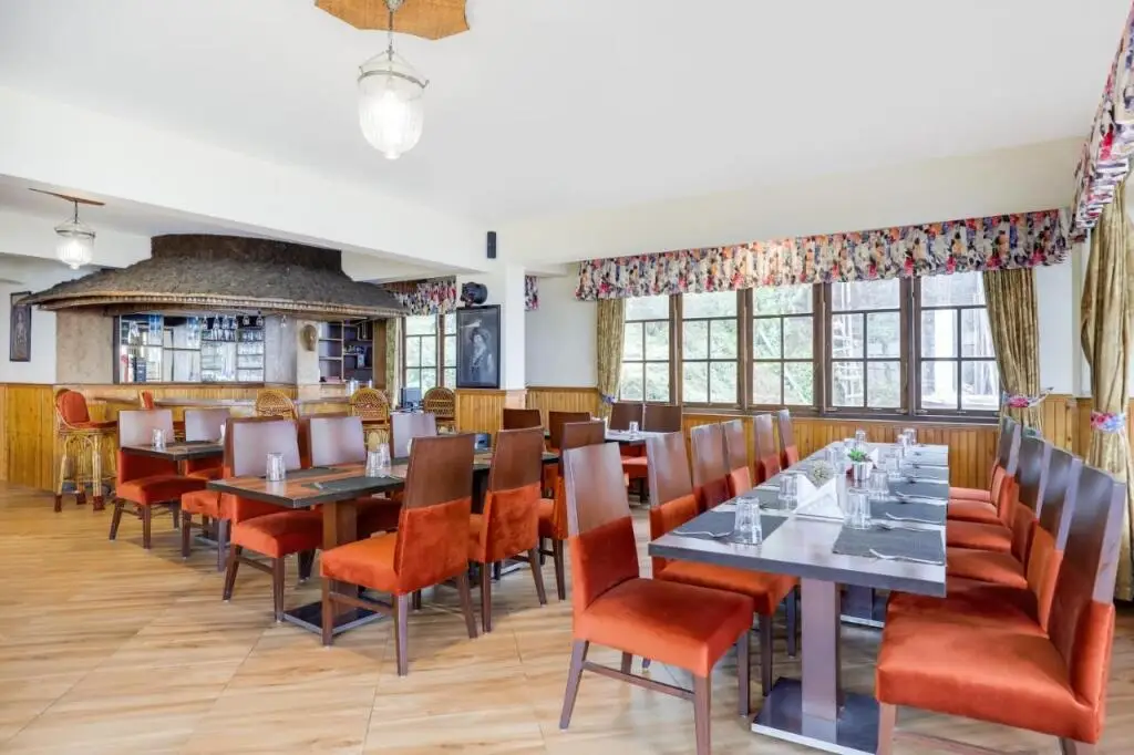 Пеллинг: Summit Newa Regency