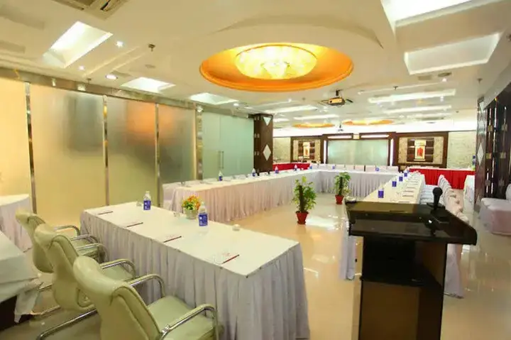 Нью-Дели: Star Grand Villa