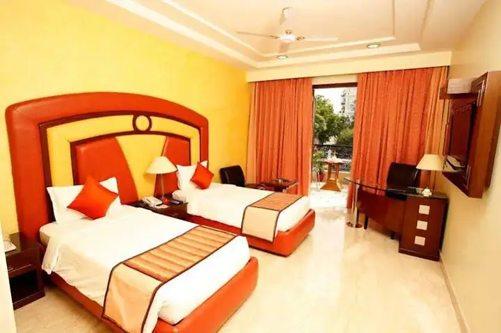 Нью-Дели: Star Grand Villa