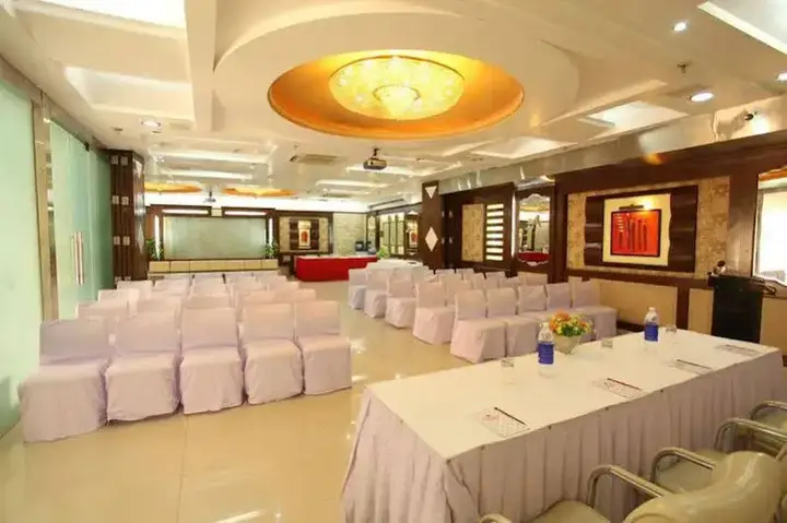 Нью-Дели: Star Grand Villa