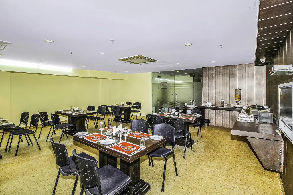 Нью-Дели: FabHotel Aashraye