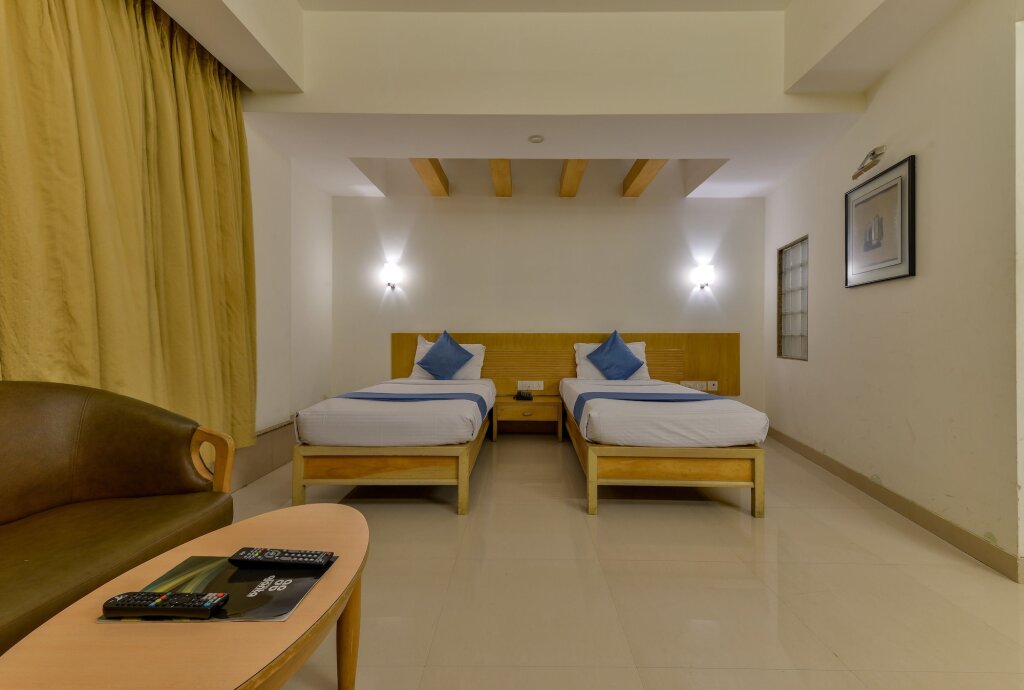 Мумбаи: Hotel Ajanta Juhu near Juhu Beach