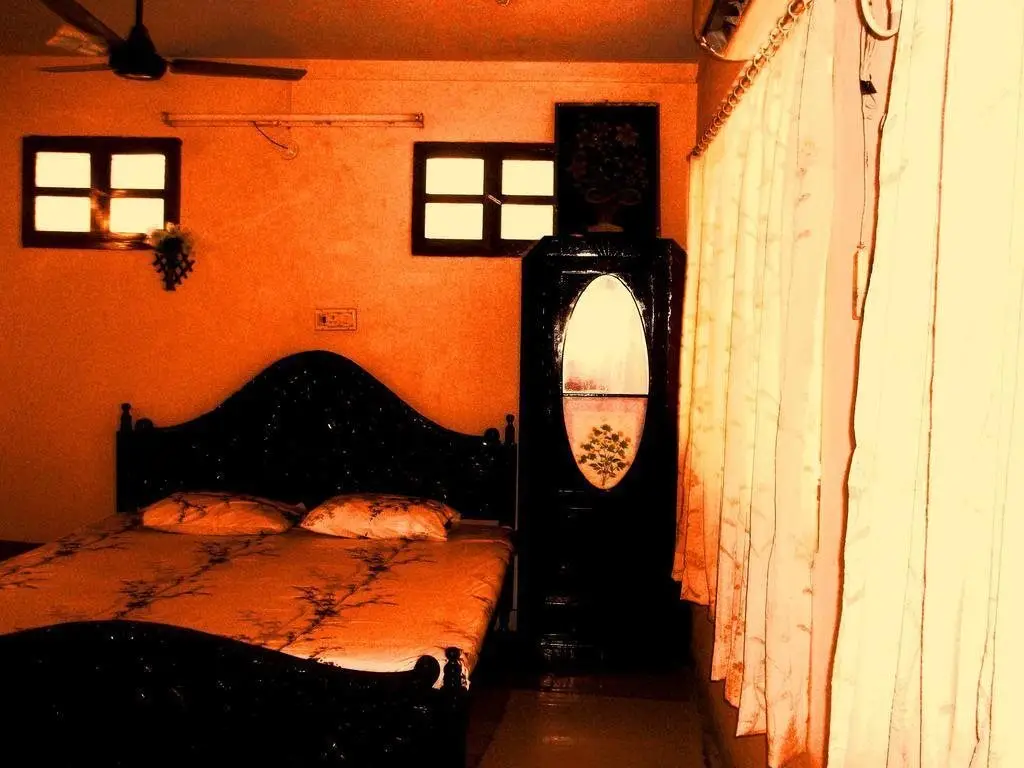 Eraniel: J S Homestay