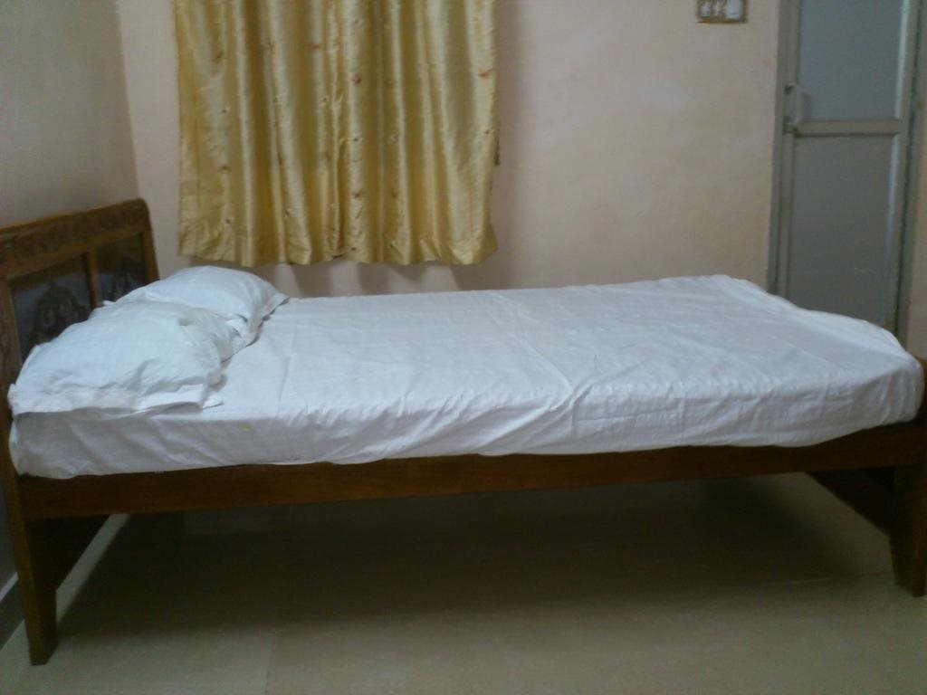 Eraniel: J S Homestay