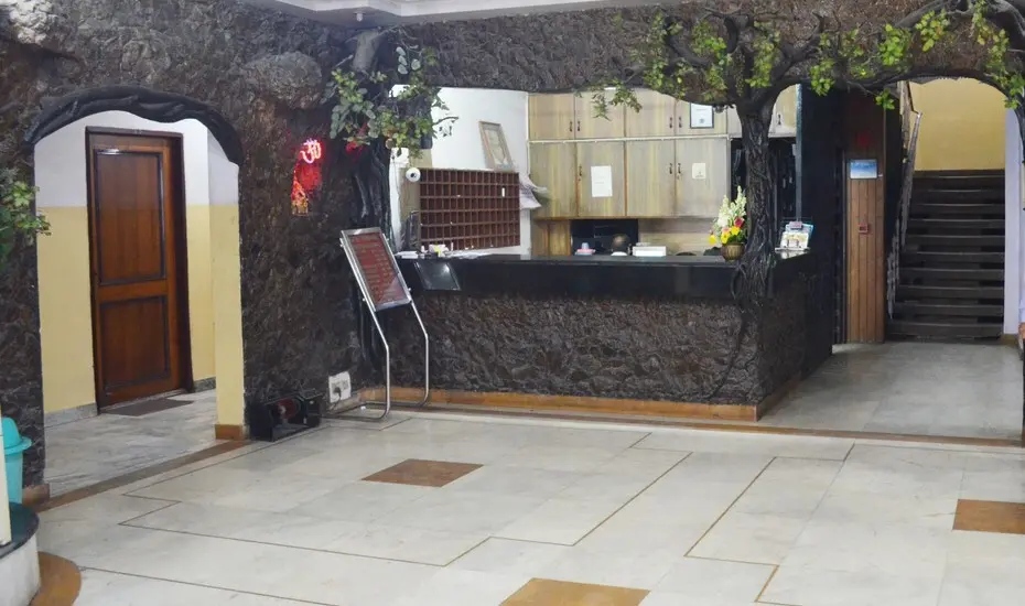 Лакхнау: Hotel Charans International