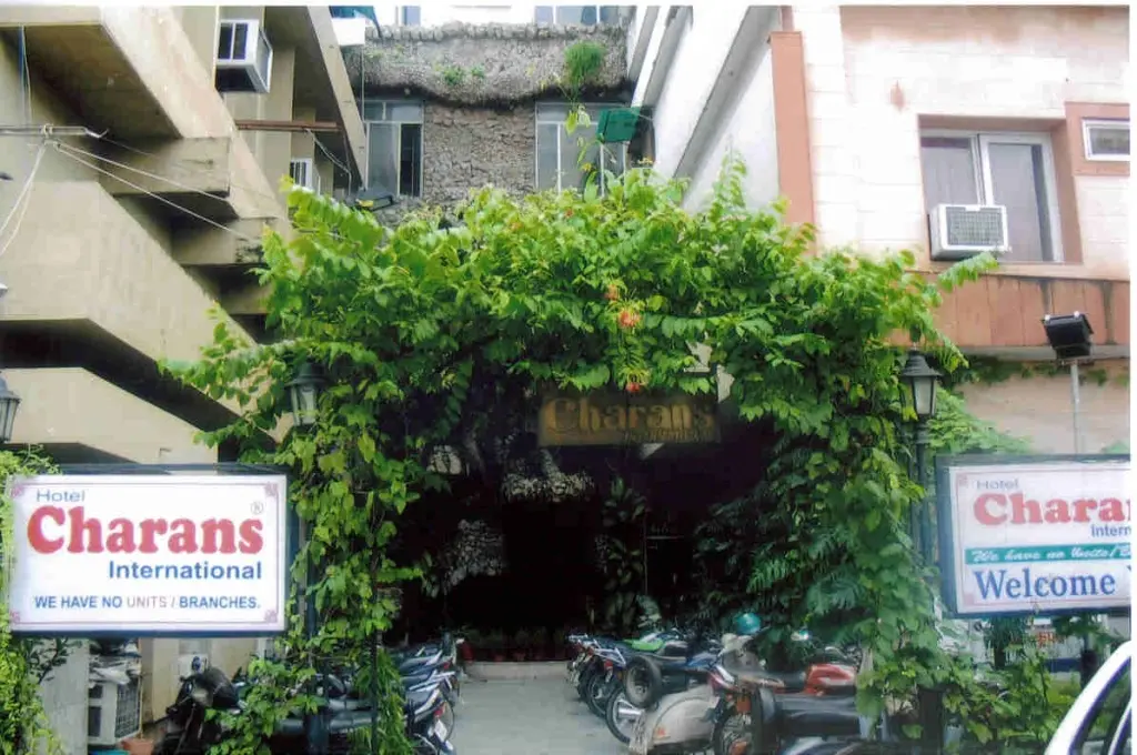 Лакхнау: Hotel Charans International