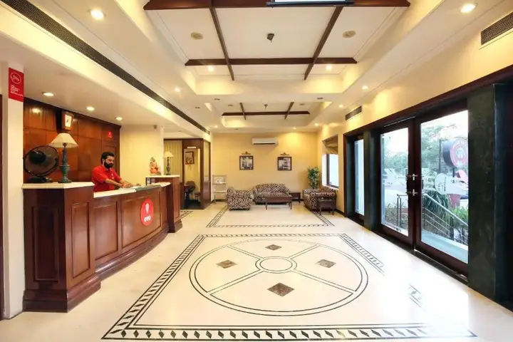 Лудхиана: Hotel Aditya