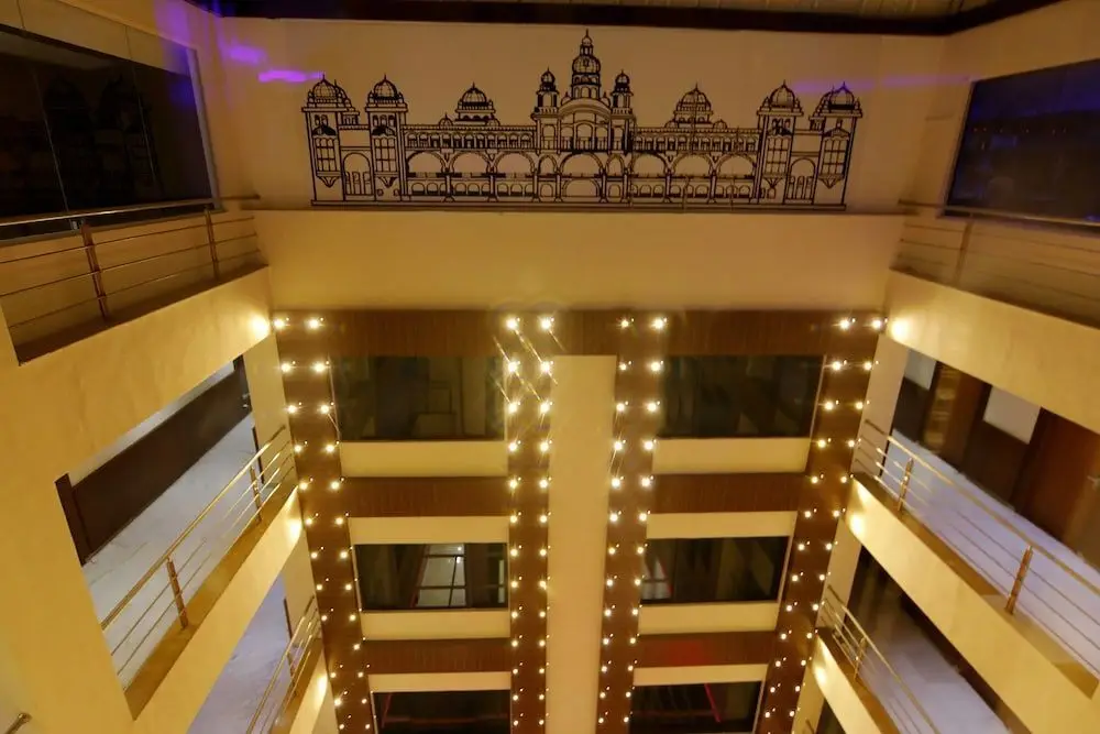 Майсур: KVC International Hotel