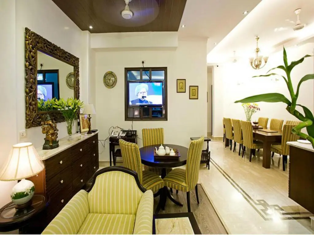 Нью-Дели: Evergreen Suites Defence Colony