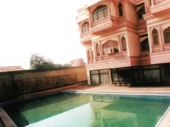 Биканер: Hotel Raj Vilas Place