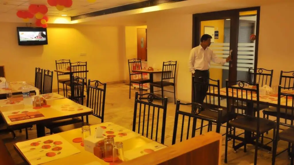 Nayagara Hotel — фото 1