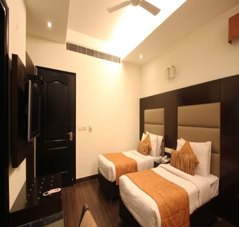 Нью-Дели: JHT Hotels