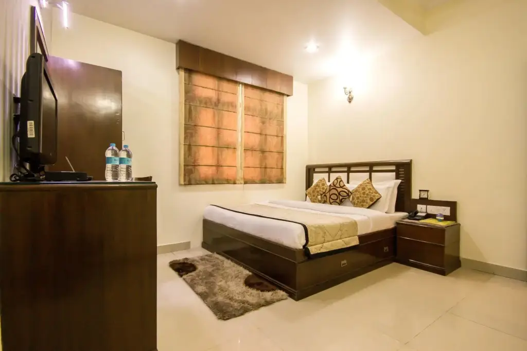Нью-Дели: Hotel Grand Park Inn