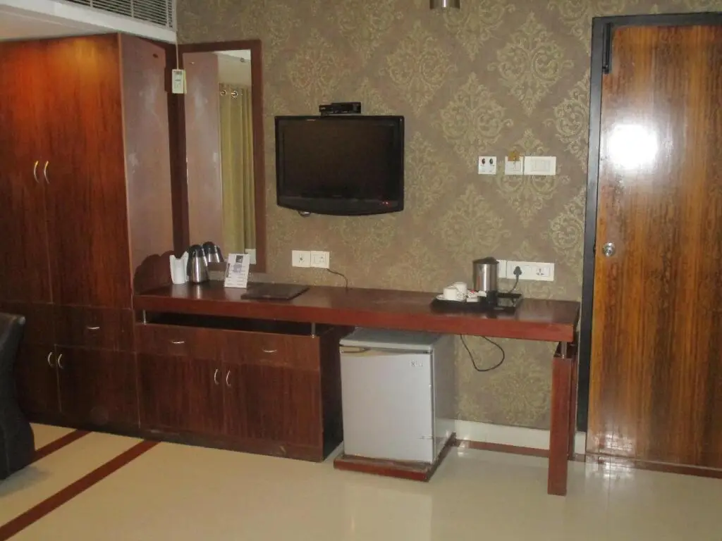 Коччи: Time Square Hotel