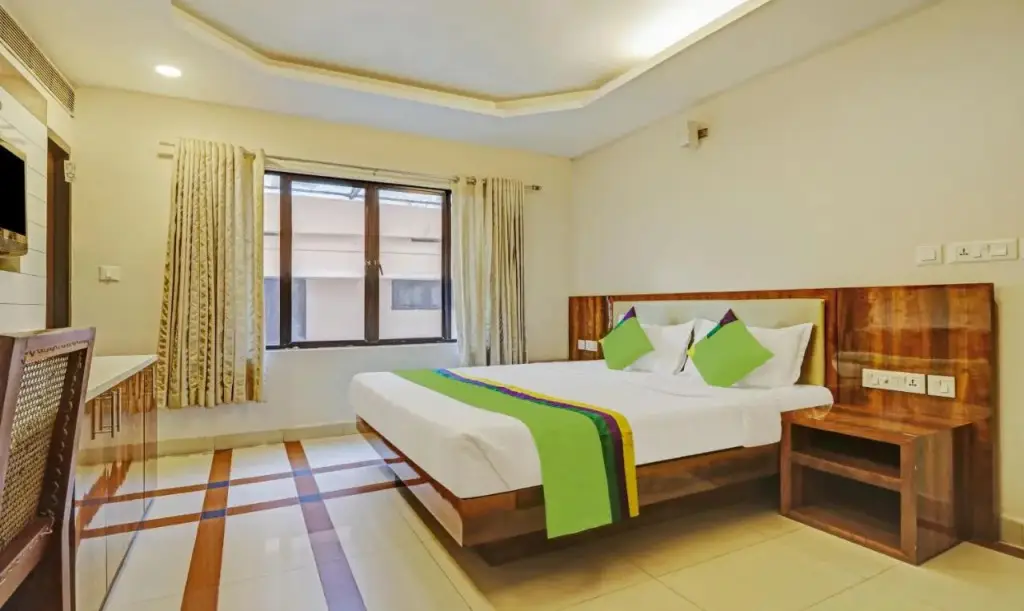 Коччи: Time Square Hotel
