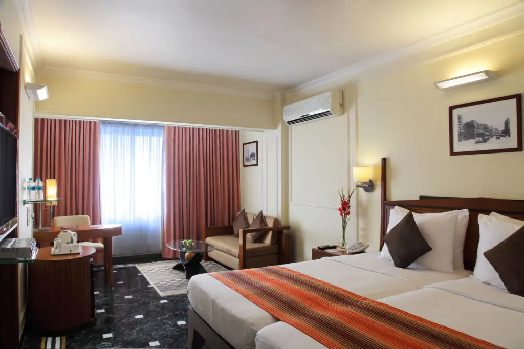 Мумбаи: Hiltop Hotel