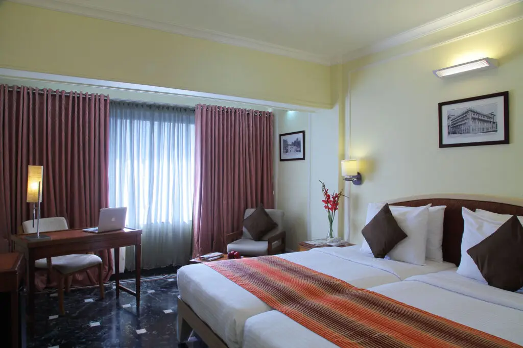 Мумбаи: Hiltop Hotel