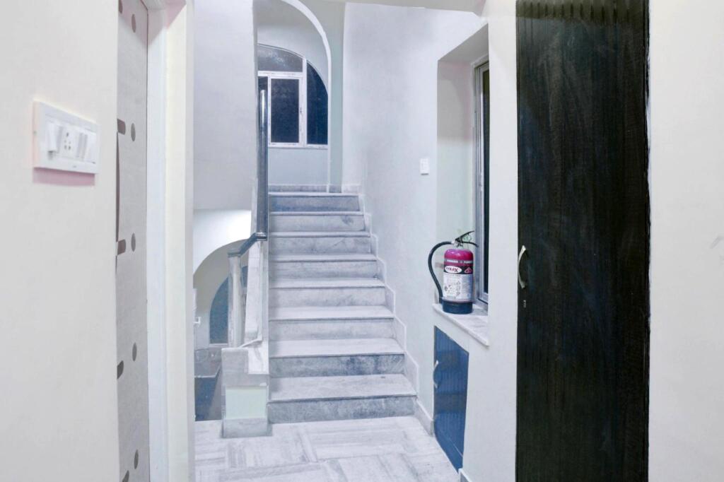 Колката: Goroomgo Amit Guest House Tagore Park