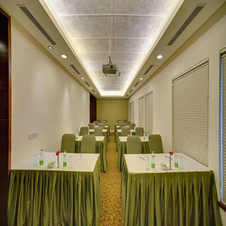 Нью-Дели: The Muse Sarovar Portico Nehru Place Delhi