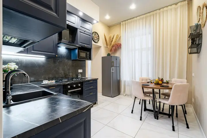 Санкт-Петербург: Апартаменты Sergeew Apartments 2-х комнатный апартамент у Английской набережной