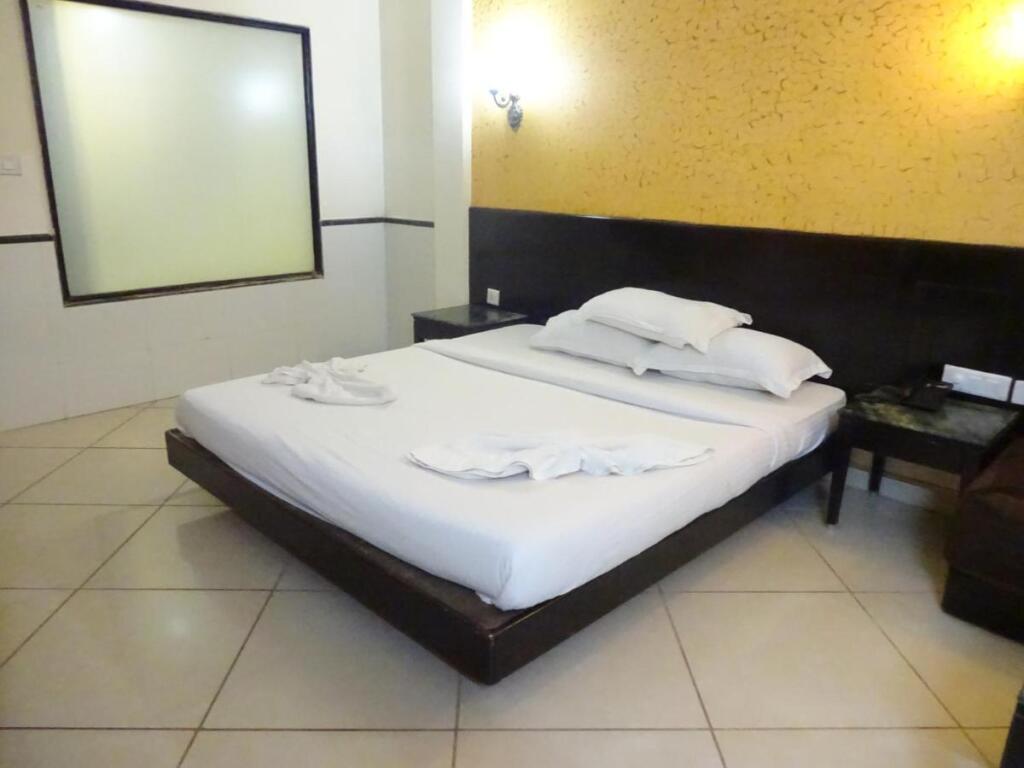 Бага: Sun City Resort