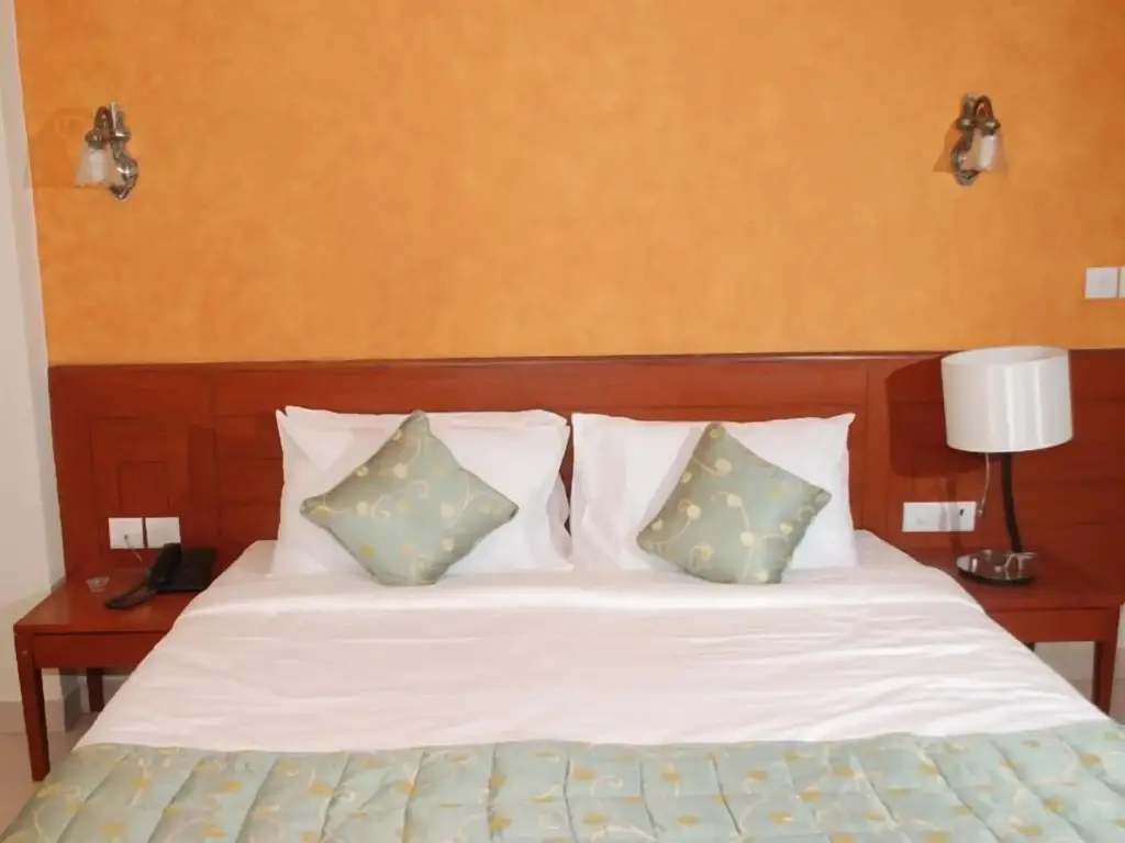 Бага: Sun City Resort