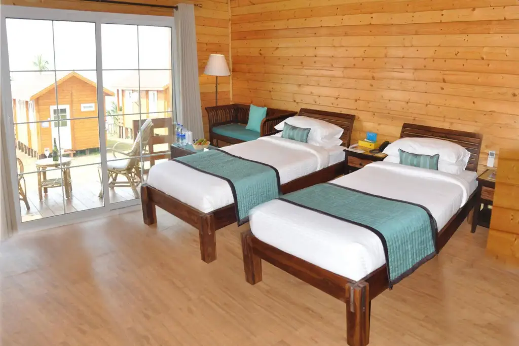 Вагатор: Ozran Heights Beach Resort