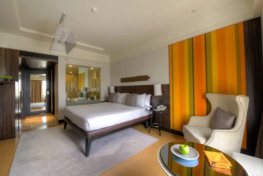 Ченнаи: The Raintree, St. Mary's Road