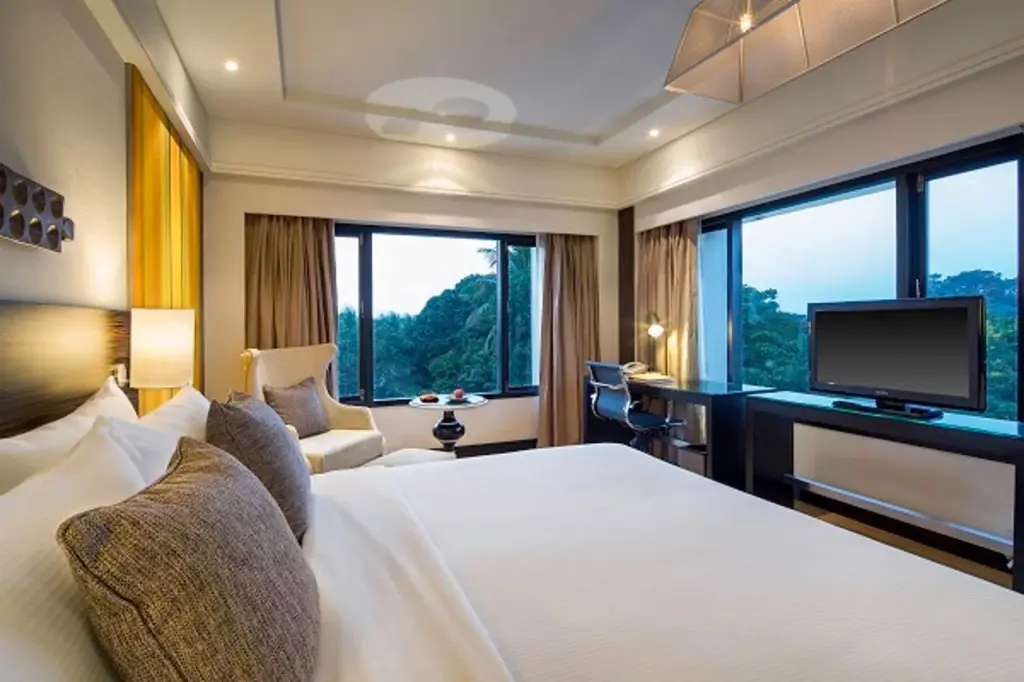 Ченнаи: The Raintree, St. Mary's Road