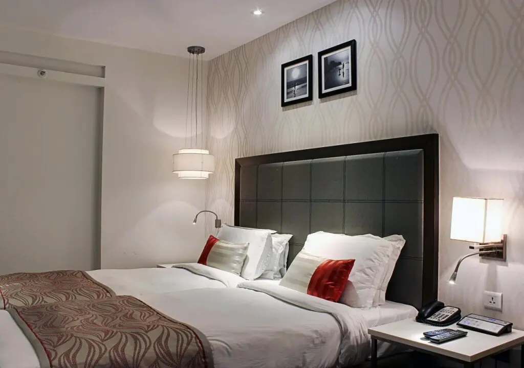 Мумбаи: The Sahil Hotel