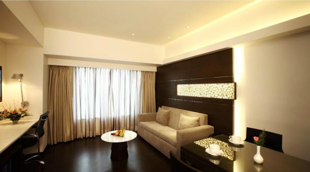 Мумбаи: The Sahil Hotel