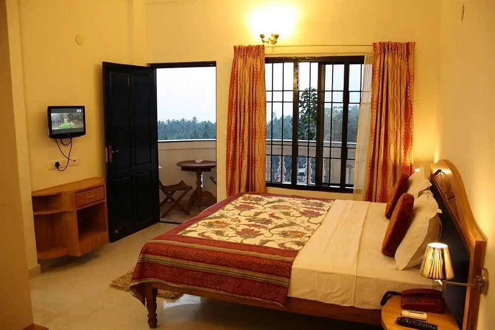 Ковалам: Hill and Sea View Beach Resort