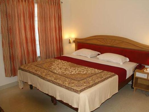 Ковалам: Hill and Sea View Beach Resort