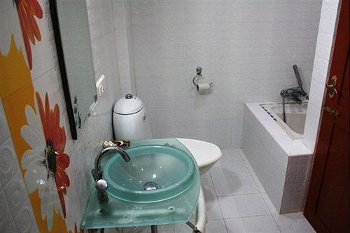 Ковалам: Hill and Sea View Beach Resort