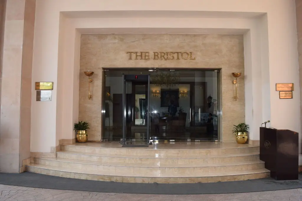 The Bristol Hotel — фото 1