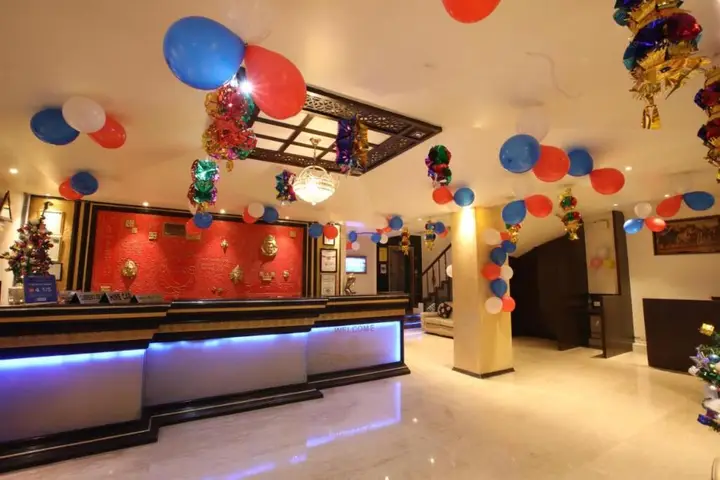 Нью-Дели: Hotel Surya International