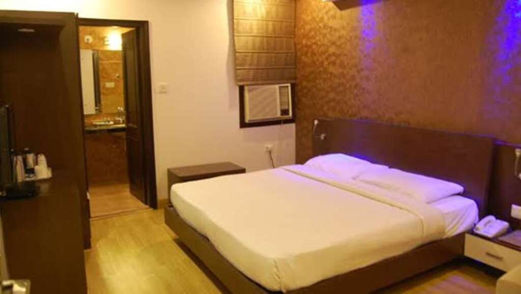 Нью-Дели: Hotel Surya International
