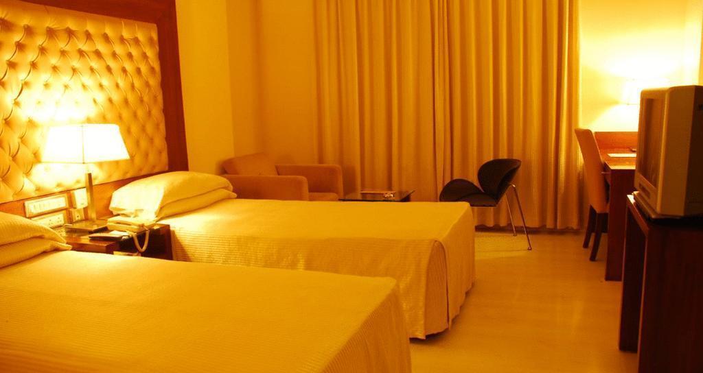 Бангалор: The Chevron Hotel
