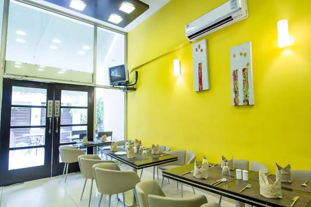 Нью-Дели: FabHotel Prime Shervani