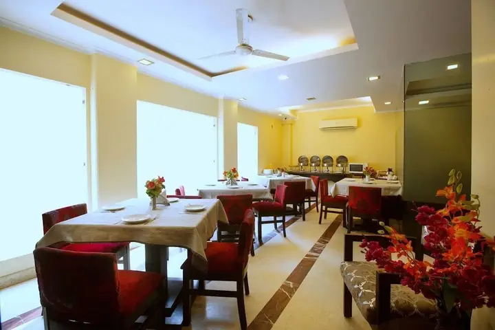 Нью-Дели: Hotel Ivory Palace