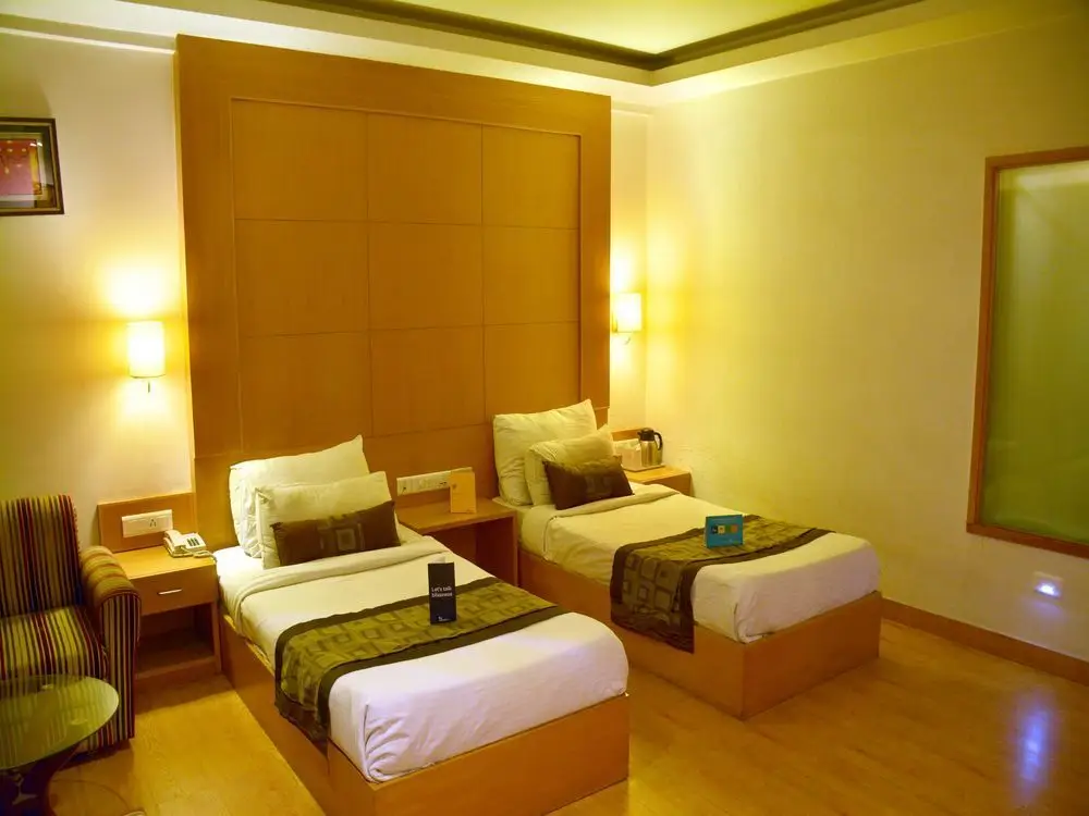 FabHotel Royal CM Bani Park — фото 1