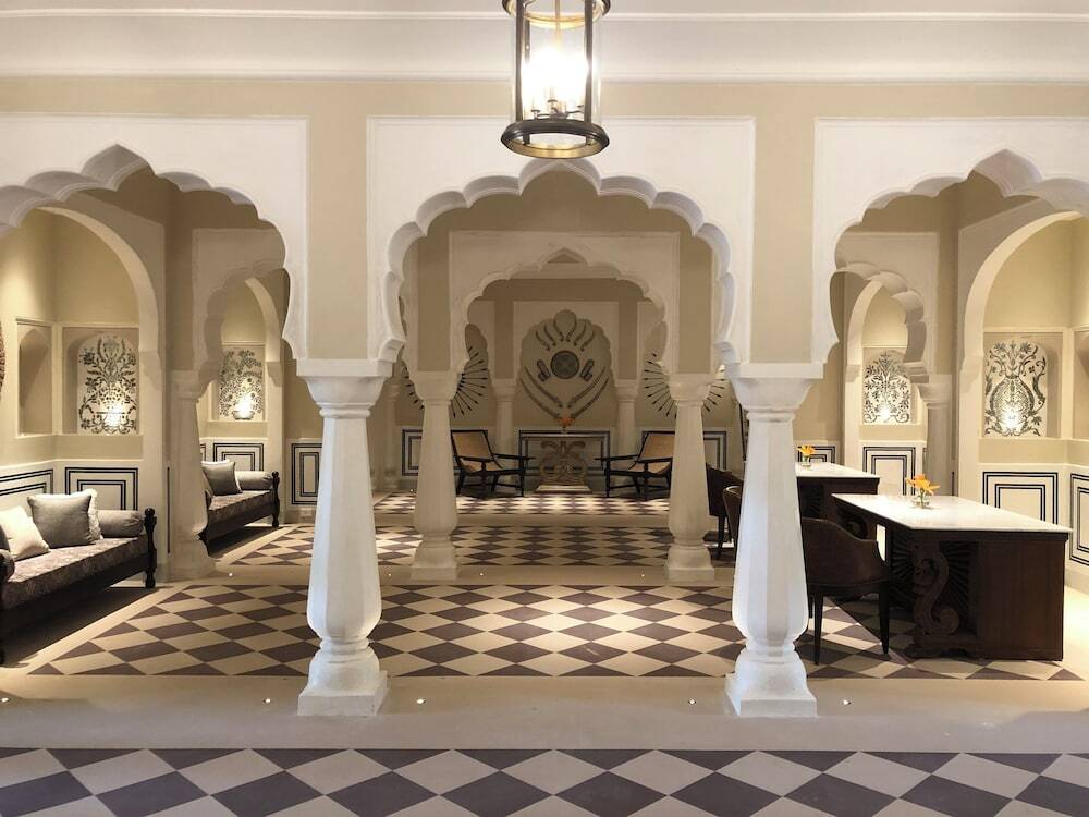 Джайпур: SMS Hotel
