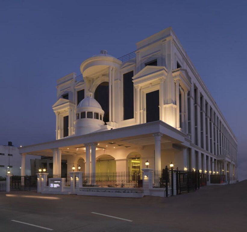 Royal Orchid Central — фото 1
