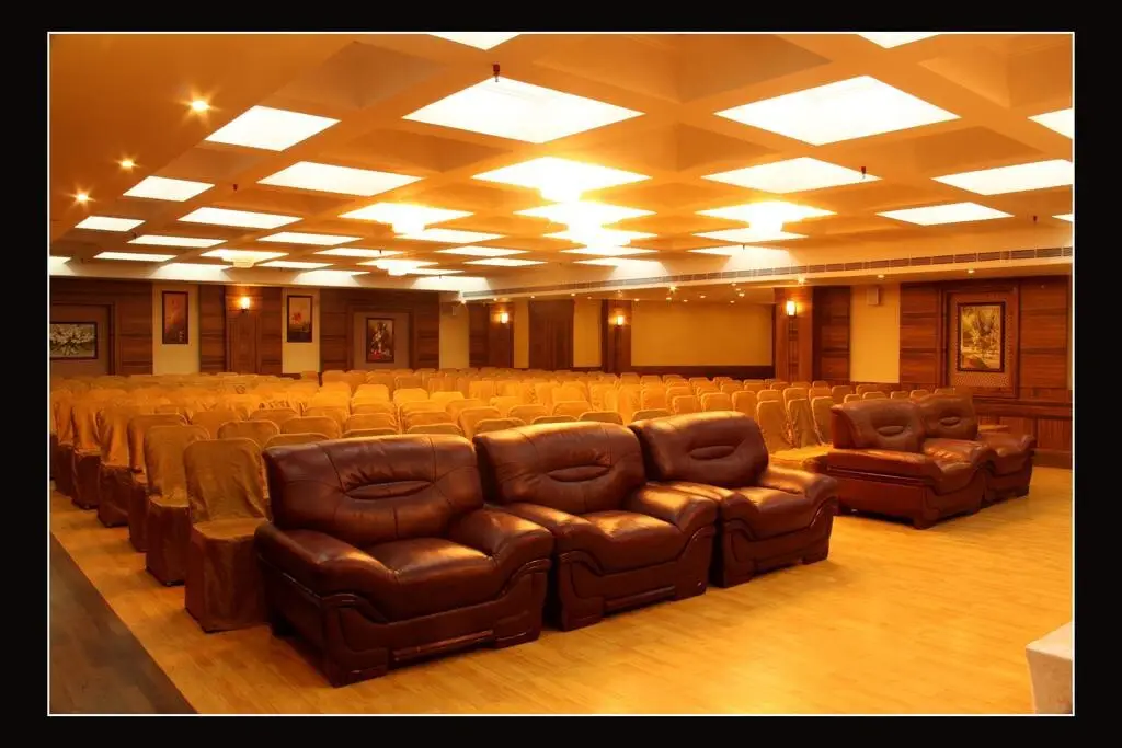 Bilaspur: Hotel East Park