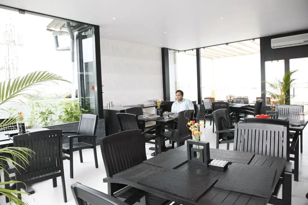 Пуна: AR Suites Fontana Bay
