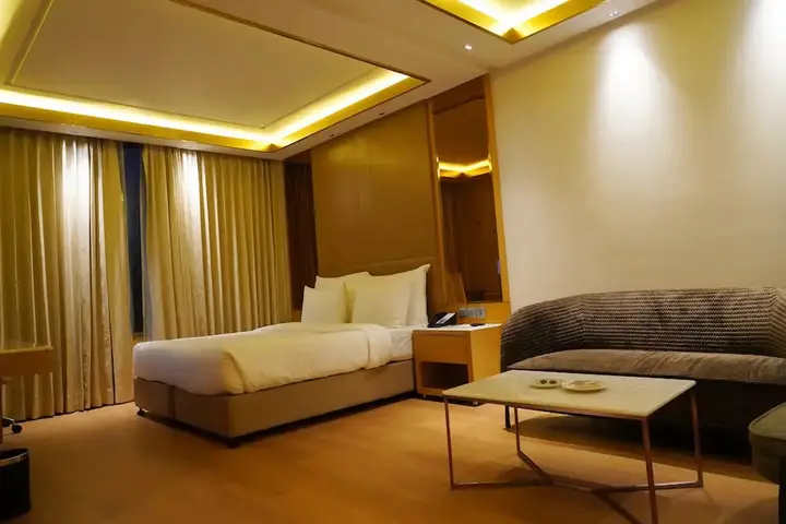 Лудхиана: Aveda Hotel - Ludhiana